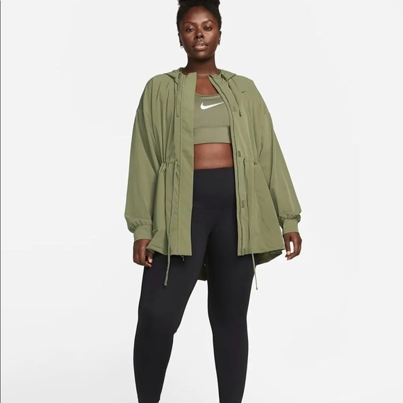 Women's Nike Dri-FIT Bliss Luxe  Anorak Jacket (Plus Size) Medium Olive - Picture 1 of 8
